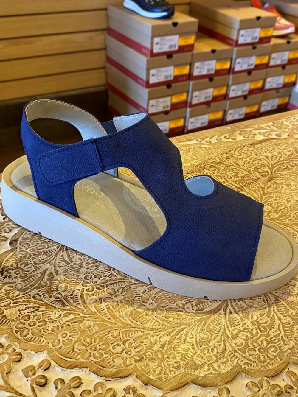 Saydo - Felicity Blue/Off White - Multiple Sizes (NEW W/ BOX)